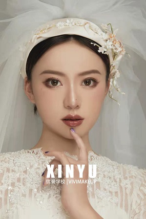 珠海化妆培训—复古新娘造型1