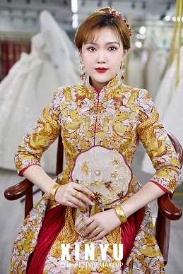 婚礼中式新娘造型